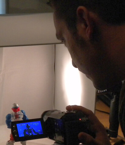 Roboto - Eben noch vor Dans Kameralinse, jetzt im Videoreview