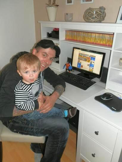 Peter mit seinem MotU-Nachwuchs Jonas