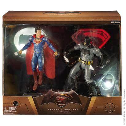 Mit Elektronik nach Deutschland versandtes Batman? v Superman? Figure Two-Pack