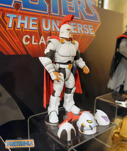 General Sunder mit den drei Horde Trooper-Wechselkpfen, die ihm beiliegen.
