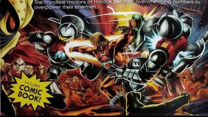Cardback-Illustration mit deutlichen Anlehnungen an Errol McCarthys Vintage Horde Trooper Artwork 