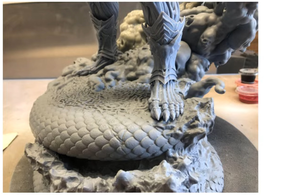 Bisher nicht verwendetes Teaser-Bild eines nicht bemalten Prototyps von Scare Glow