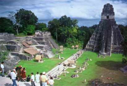 Die Maya Ruinen im Tikal Nationalpark, Guatemala